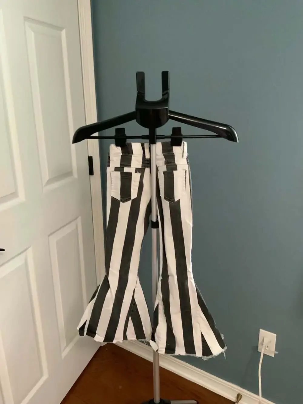 Unbranded Black White Striped Bell Bottom Jeans Size 2XL 6-7T